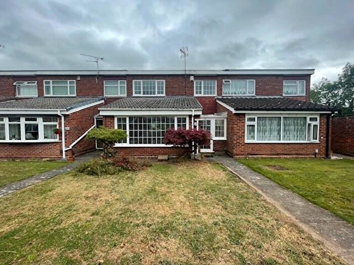 3 Bedroom House To Rent In Brade Drive, Coventry, CV2