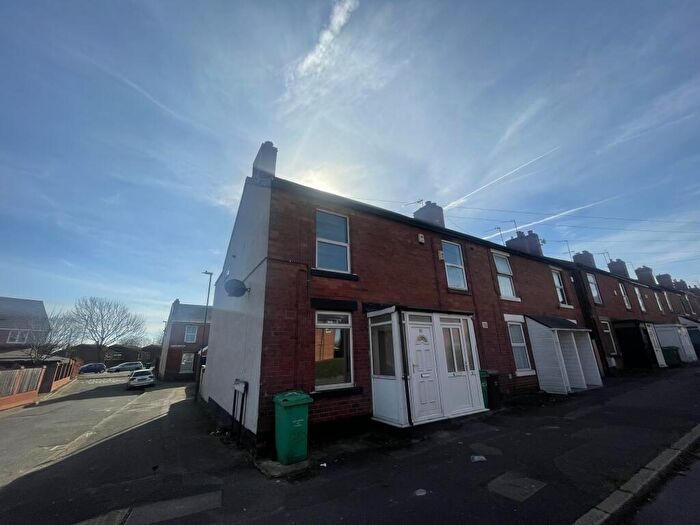 2 Bedroom House To Rent In Hempshill Lane, Nottingham, NG6