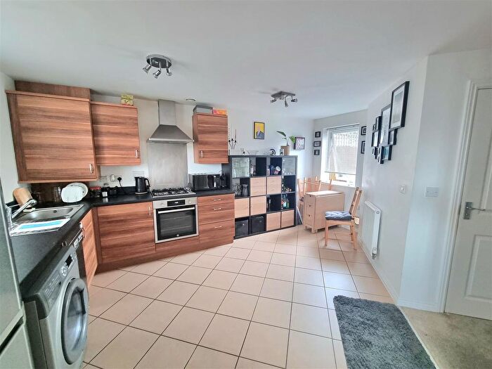 3 Bedroom End Terrace House For Sale In Howe Road, Alver Village, Gosport, PO13