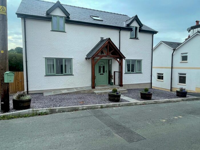4 Bedroom Detached House For Sale In Dol-Y-Bont, Borth, SY24