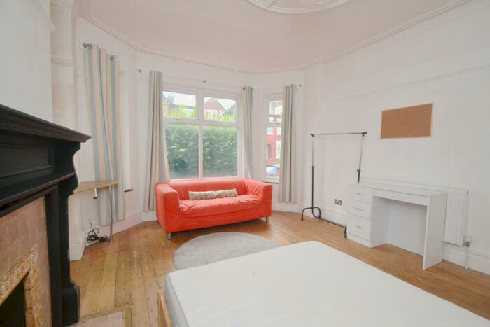 6 Bedroom Detached House To Rent In Scarsdale Road, Victoria Park, Manchester, M14
