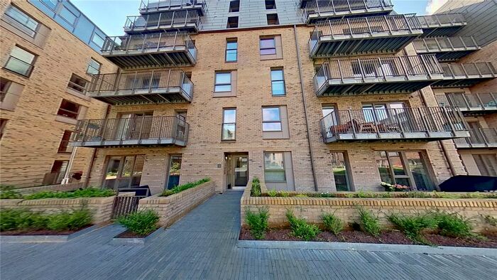 2 Bedroom Flat To Rent In Hughes Close, Edinburgh, EH7