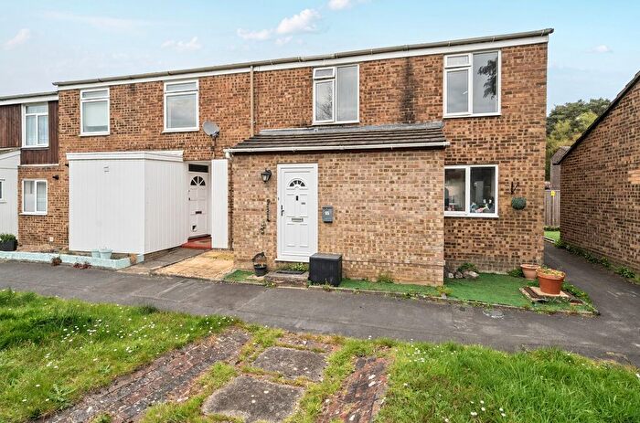 3 Bedroom End Terrace House For Sale In Ringwood, Bracknell, Berkshire, RG12