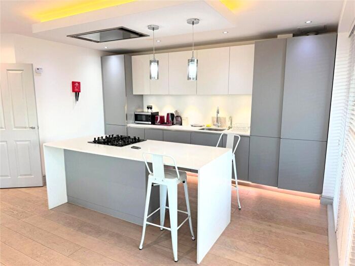 2 Bedroom Apartment To Rent In La Roka, London, E16