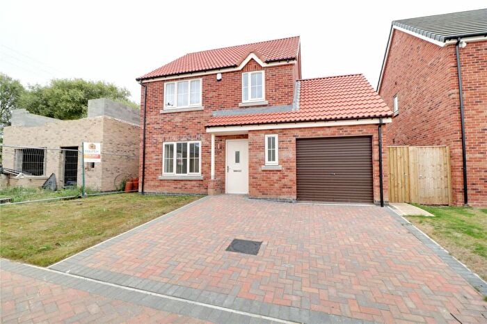3 Bedroom Detached House For Sale In Sunningdale Crescent, New Holland, North Lincolnshire, DN19