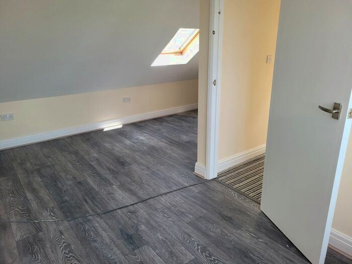 2 Bedroom Flat To Rent In Bishop Ken Road, Harrow, HA3