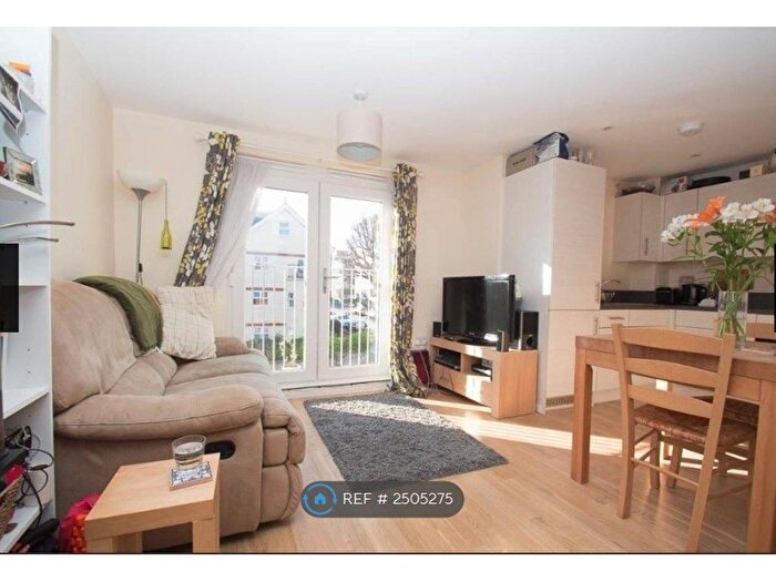 1 Bedroom Flat To Rent In St Leonards Road, Eastbourne, BN21