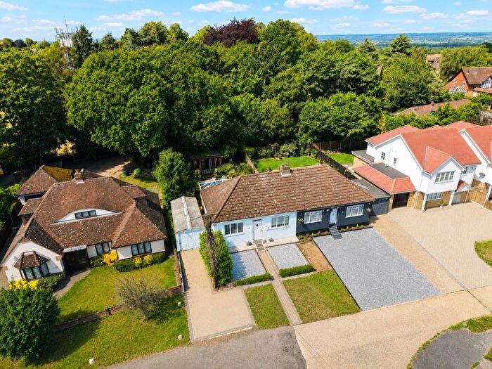 3 Bedroom Semi-Detached Bungalow For Sale In Woodside Road, Hockley, Essex, SS5