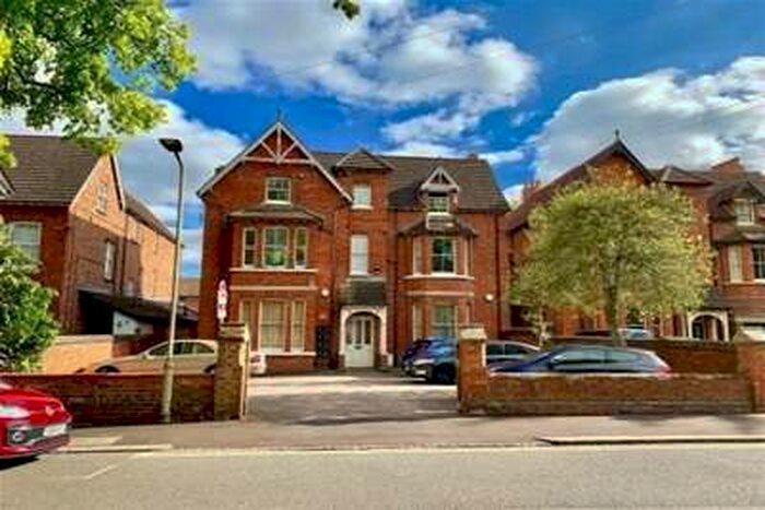 1 Bedroom Flat To Rent In Lansdowne Road, MK40