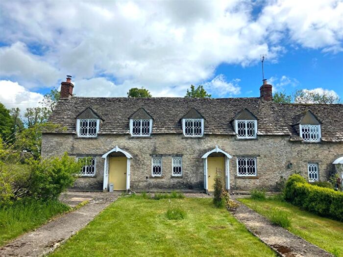 4 Bedroom End Of Terrace House To Rent In Calmsden, Gloucestershire, GL7