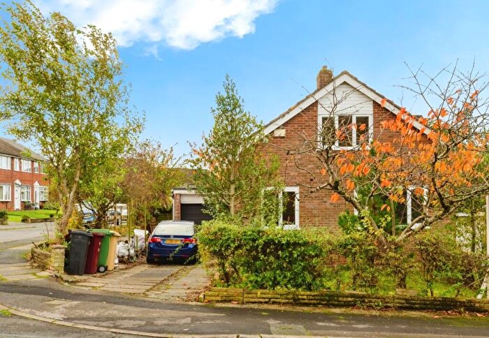 4 Bedroom Detached House For Sale In Pennine Road, Horwich, Bolton, BL6