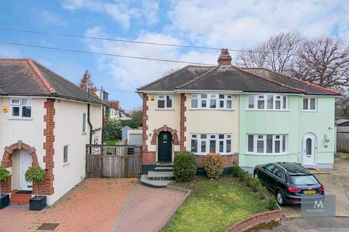 3 Bedroom Semi-Detached House To Rent In Alderton Way, Loughton, IG10