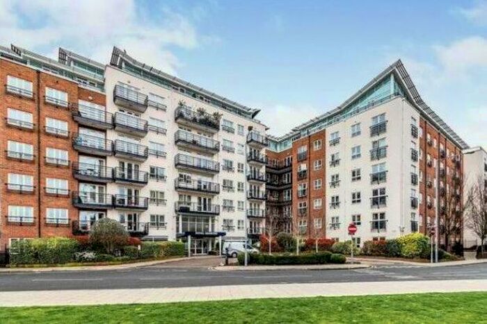 1 Bedroom Flat To Rent In Seven Kings Way Royal Quarter, Kingston Upon Thames, KT2
