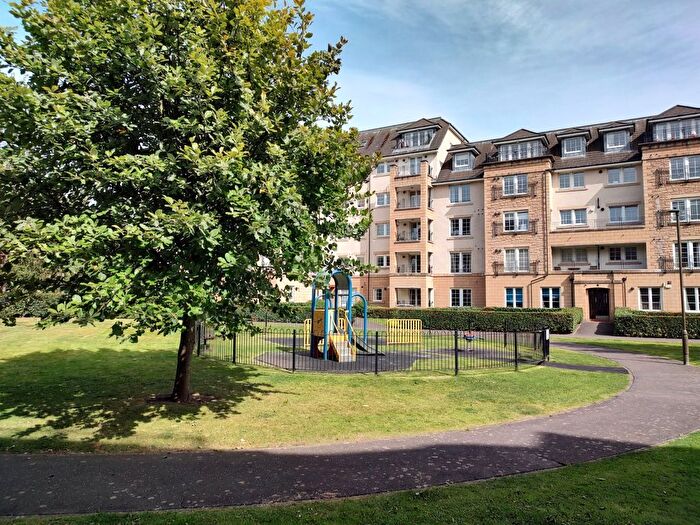 2 Bedroom Flat To Rent In Powderhall Brae, Edinburgh, Midlothian, EH7