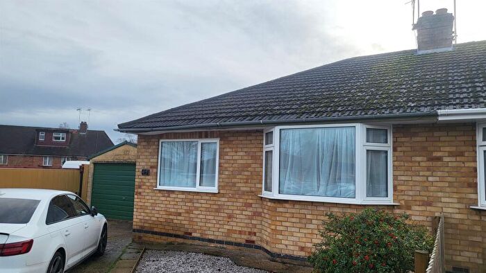 2 Bedroom Semi-Detached Bungalow For Sale In Harvey Road, Wellingborough, NN8