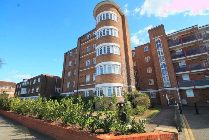 1 Bedroom Flat To Rent In Glenbuck Road, Surbiton, KT6