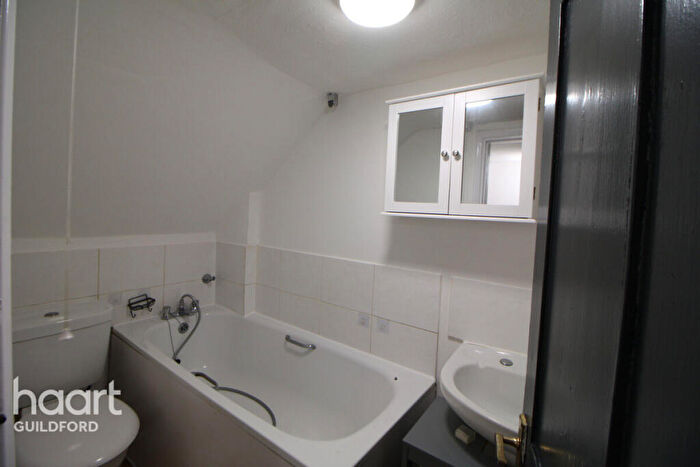 1 Bedroom Flat To Rent In Stoke Road, Guildford, GU1