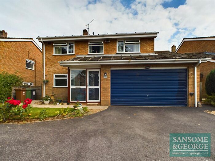 4 Bedroom Detached House For Sale In The Street, Bramley, Tadley, Hampshire, RG26