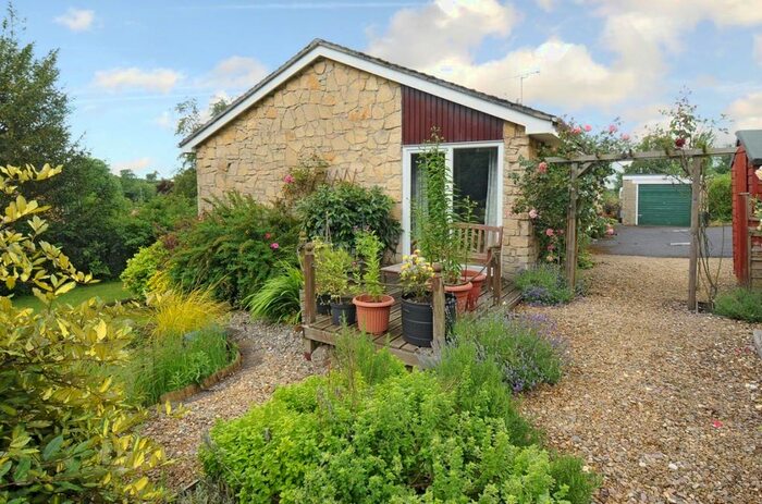 4 Bedroom Bungalow To Rent In Church Lane, Mollington, Banbury, OX17