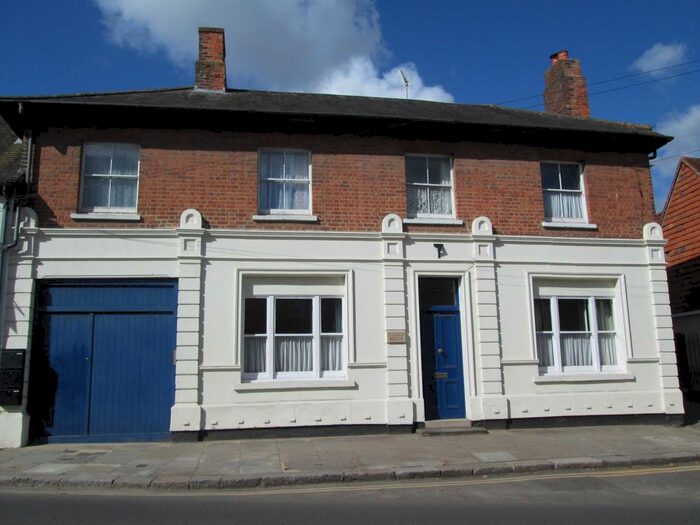 4 Bedroom End Of Terrace House To Rent In High Street, Hungerford, RG17