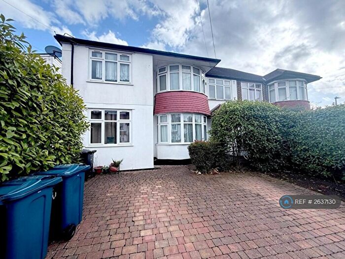 2 Bedroom Flat To Rent In Gordon Avenue, Stanmore, HA7