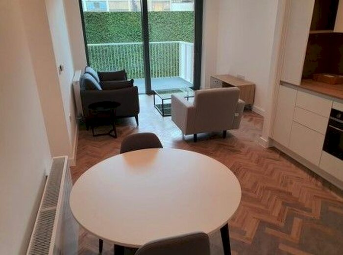 1 Bedroom Flat To Rent In River Apartments, Gillender Street, London, E3
