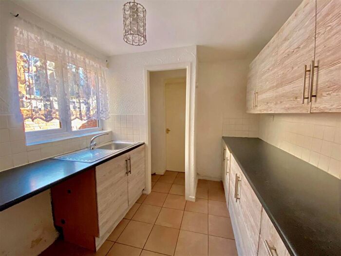2 Bedroom Apartment To Rent In Brinkburn Avenue, Bensham, Gateshead, NE8