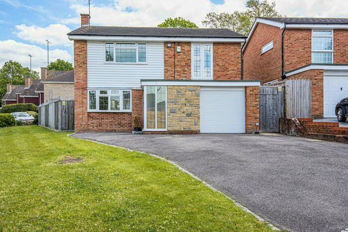 3 Bedroom Detached House To Rent In Windsor, Berkshire, SL4
