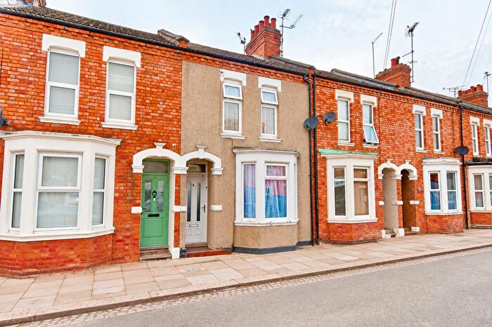 3 Bedroom Terraced House For Sale In Wycliffe Road, Northampton, NN1