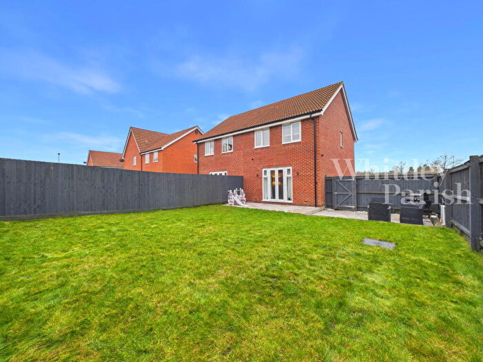 3 Bedroom Semi-Detached House For Sale In Finch Road, Attleborough, NR17