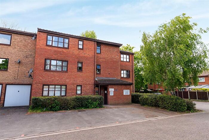 Studio To Rent In Waterside, Cowley, Uxbridge, UB8