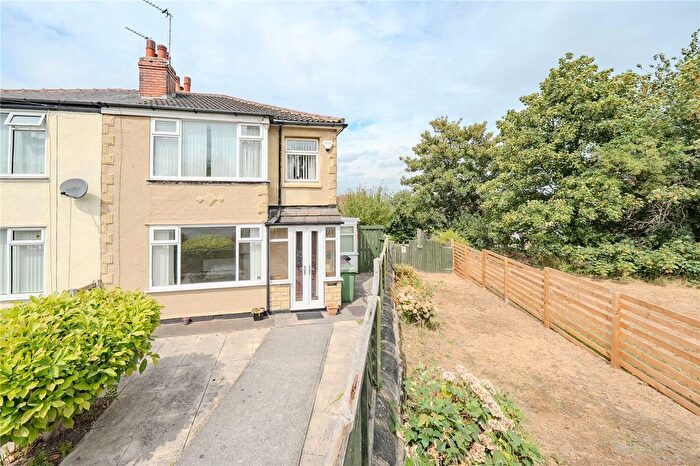 3 Bedroom Semi-Detached House For Sale In Leeds Amp; Bradford Road, Leeds, West Yorkshire, LS13