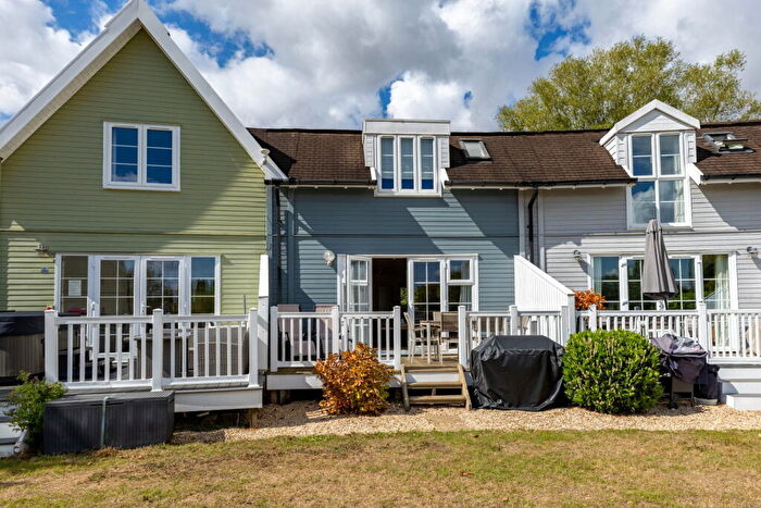 3 Bedroom Terraced House For Sale In Isis Lake, Isis & Windrush Lakes, GL7