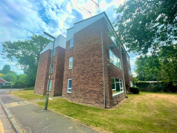 1 Bedroom Apartment To Rent In Longbridge Road, Horley, Surrey, RH6