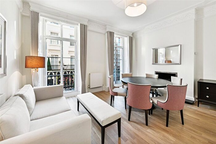 3 Bedroom Maisonette To Rent In Motcomb Street, London, SW1X