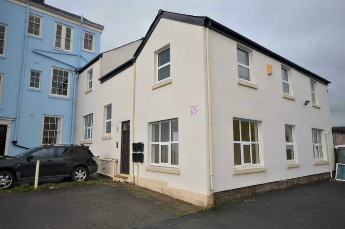 1 Bedroom Flat To Rent In Pear Tree House, Jordangate, Macclesfield, SK10