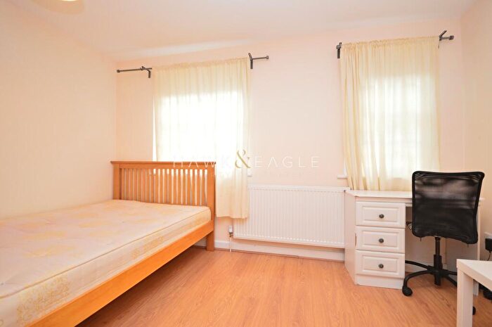 3 Bedroom End Of Terrace House To Rent In Steels Lane, London, Greater London., E1