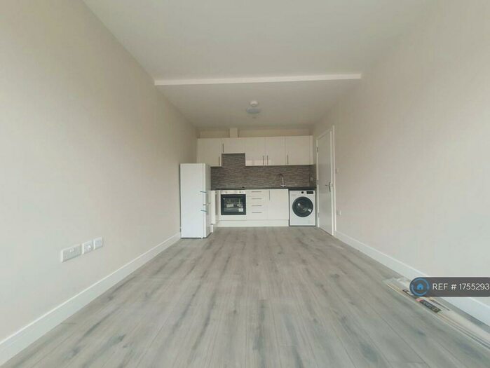 1 Bedroom Flat To Rent In High Street, Slough, SL1