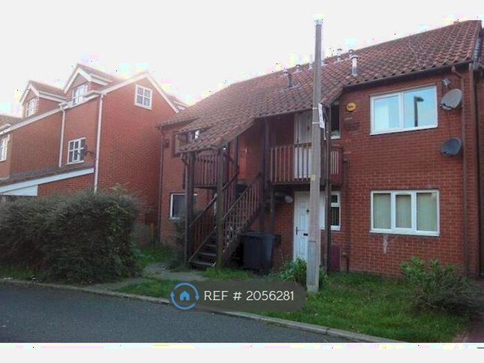 1 Bedroom Maisonette To Rent In Summerseat Close, Salford, M5