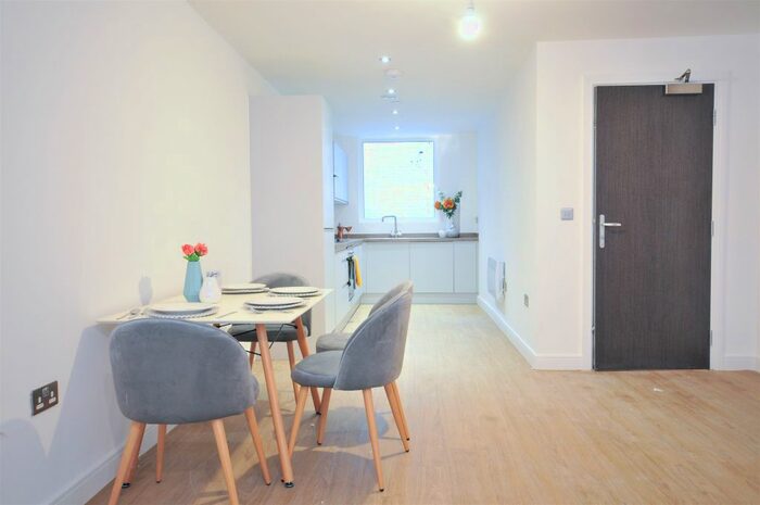 1 Bedroom Flat To Rent In Bedroom Apartment &# North Central, Dyche Street, Manchester, M4