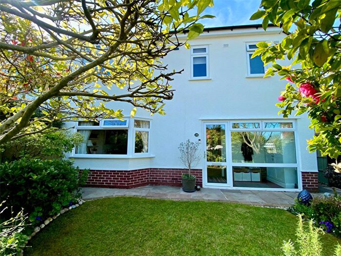 4 Bedroom Semi Detached House For Sale In Coldharbour Road, Bristol, BS6