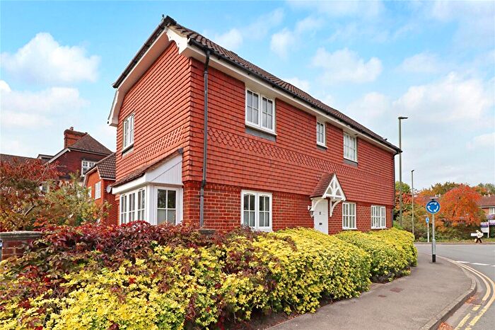 1 Bedroom End Of Terrace House For Sale In The Hollands, Woking, Surrey, GU22