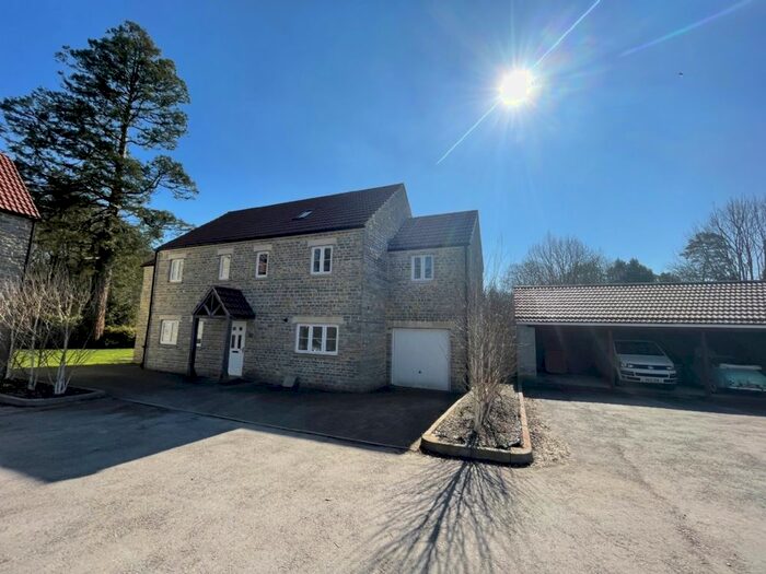 5 Bedroom Detached House To Rent In Field View, Shepton Mallet, BA4