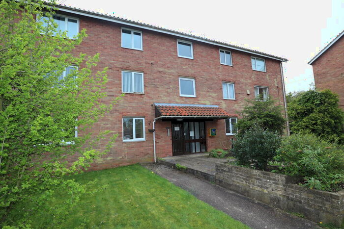 2 Bedroom Flat To Rent In Khormaksar Drive, Nocton, LN4