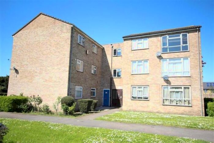 1 Bedroom Flat To Rent In Portnoi Close, Romford, RM1