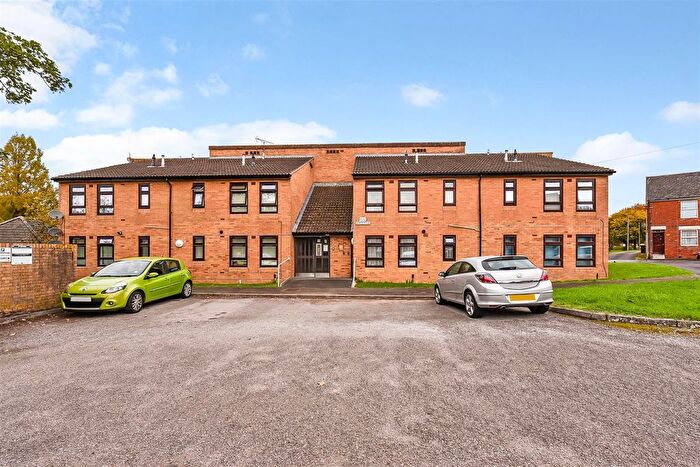 1 Bedroom Flat For Sale In Silkweavers Road, Andover, SP10