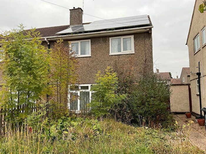3 Bedroom Semi-detached House For Sale In Scotswood Crescent, Leicester, Leicestershire, LE2