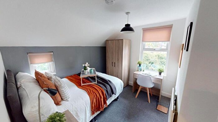 6 Bedroom House To Rent In Queens Road, Beeston, Nottingham, NG9