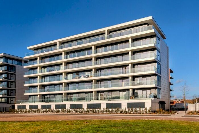 2 Bedroom Flat To Rent In Kingman Way, Newbury RG14