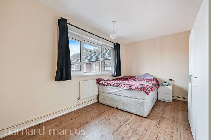 1 Bedroom Flat For Sale In Clapham Road, London, SW9